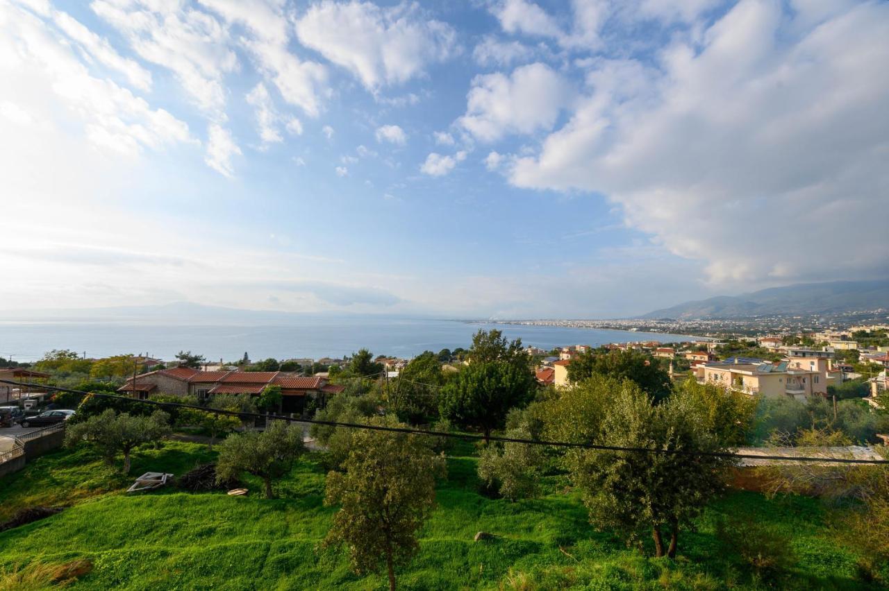 Semiramis Suites With Pool Kalamáta Buitenkant foto