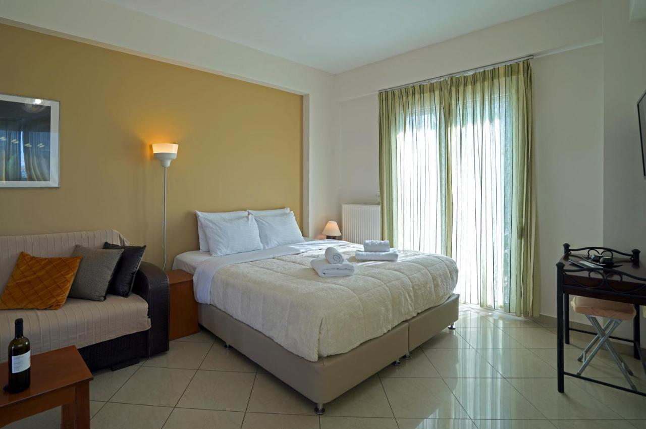 Semiramis Suites With Pool Kalamáta Buitenkant foto