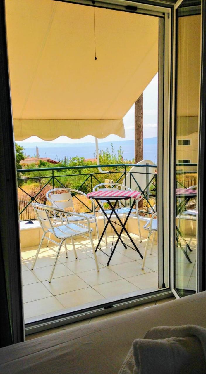 Semiramis Suites With Pool Kalamáta Buitenkant foto