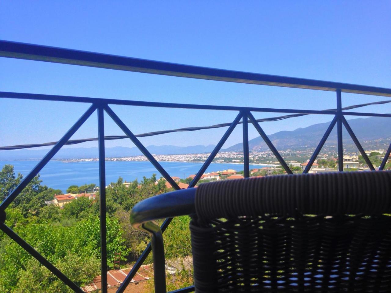 Semiramis Suites With Pool Kalamáta Buitenkant foto